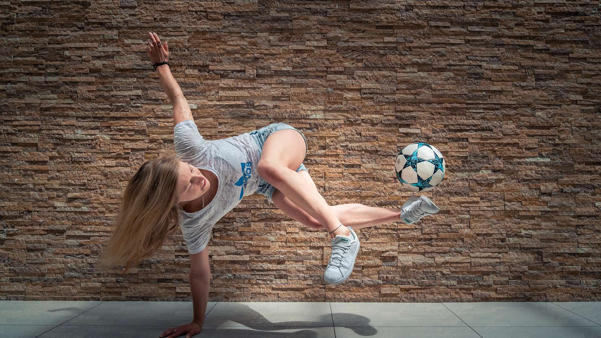 都充满自信 都充满自信